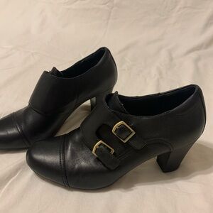 Clarks Women’s Black Leather Double-Buckle Heeled Shoes